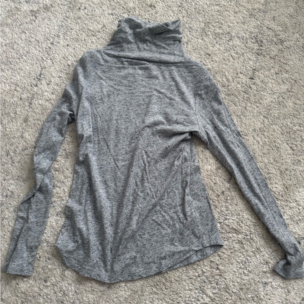 LOFT Heather Gray Long Sleeve Turtleneck